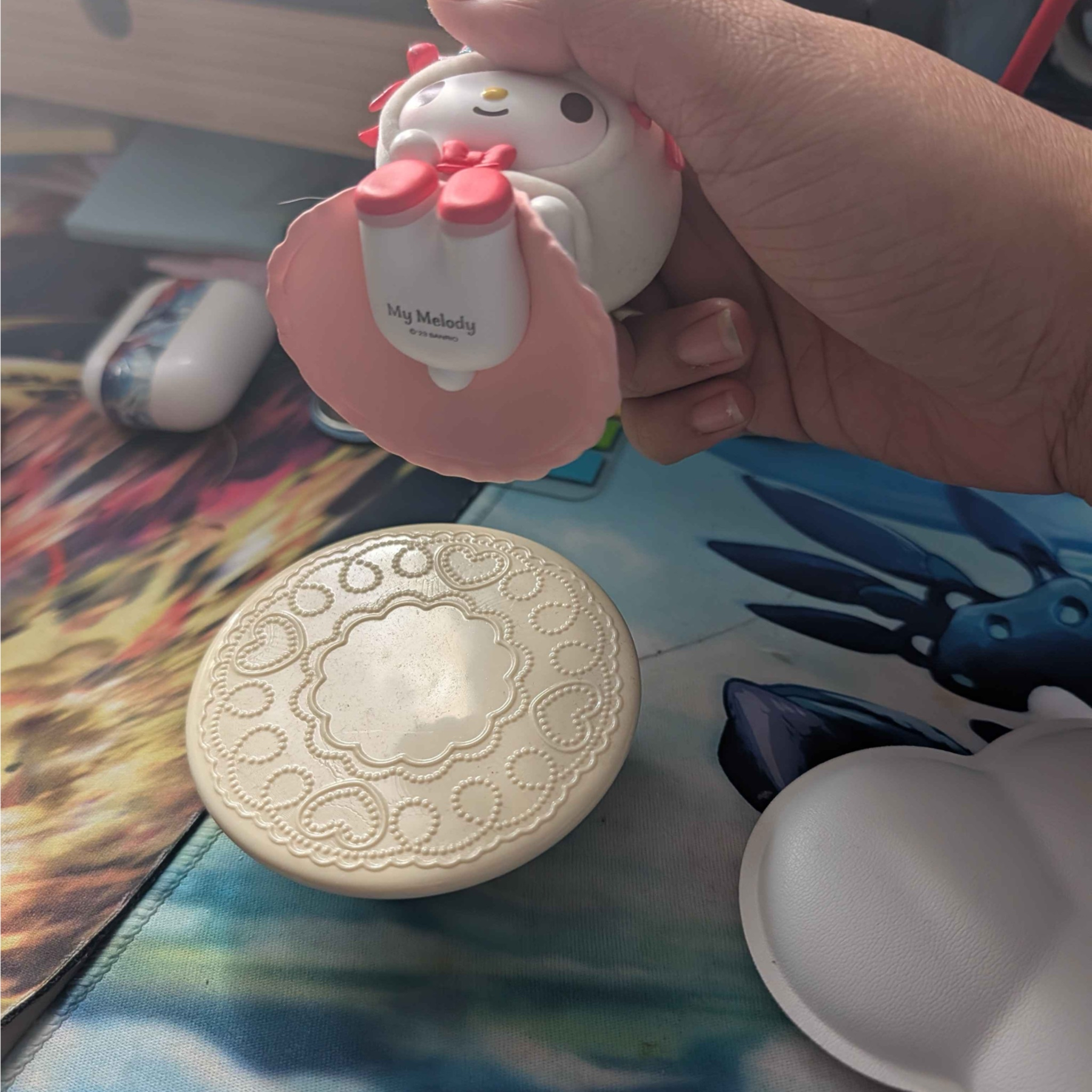 Lifted my figurine to show the bottom angle of it.